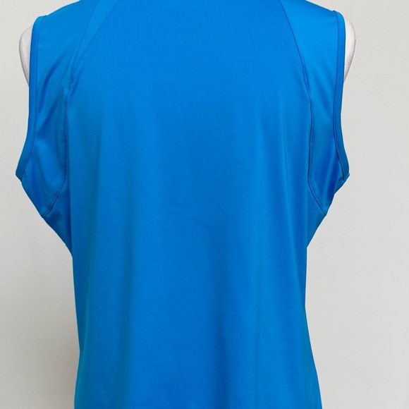 TAIL Women's Vibrant Blue Zip ⛳️ Top
Original Price $86.00 - Picture 4 of 6